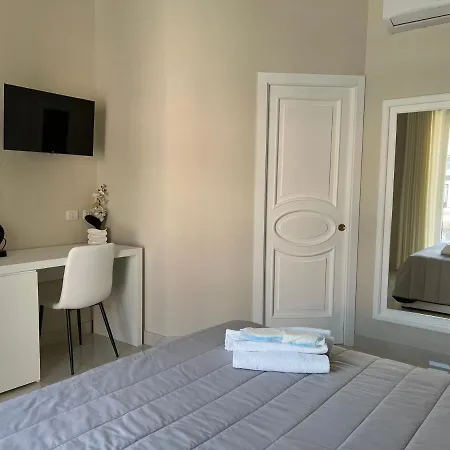 住宿加早餐酒店 Via Roma